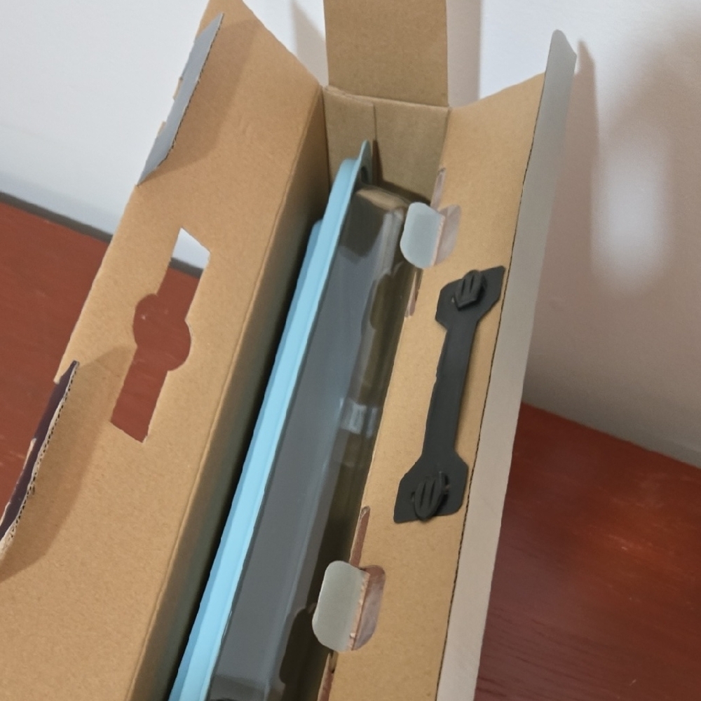 Teal Rectangular Food Storage Container - Picture 2 of 4